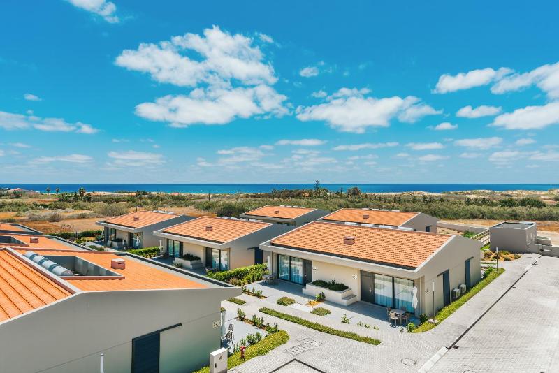 One-Bedroom Villa (2 Adults + 2 Children) image 3