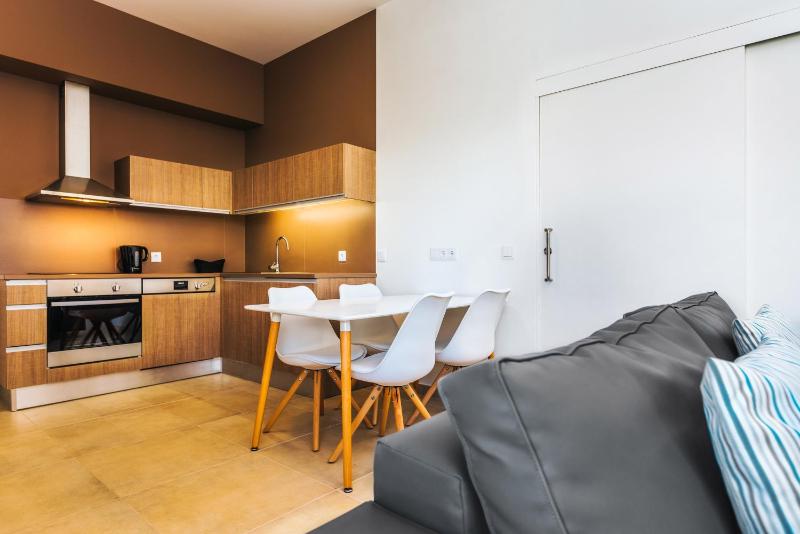 One-Bedroom Villa (2 Adults + 2 Children) image 4