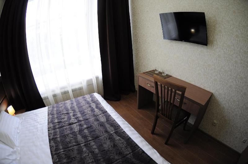 Standard Double Room image 2