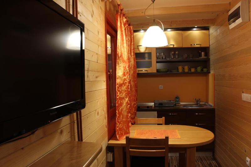 Studio Apartment image 2