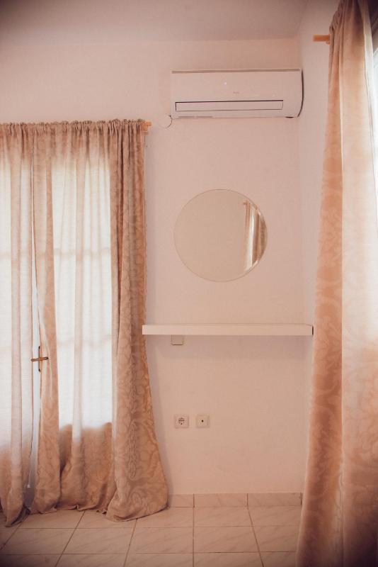 Deluxe Double Room image 4