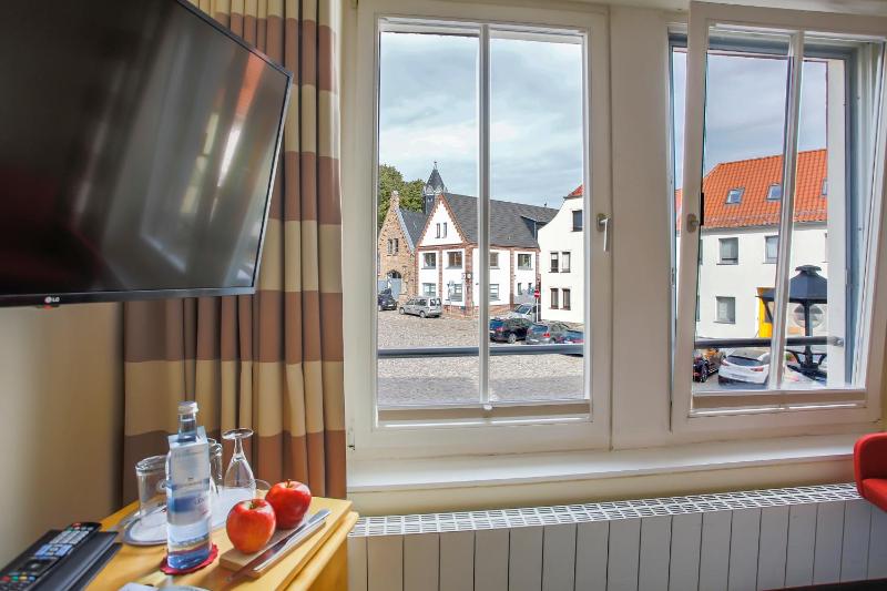Double Room image 1