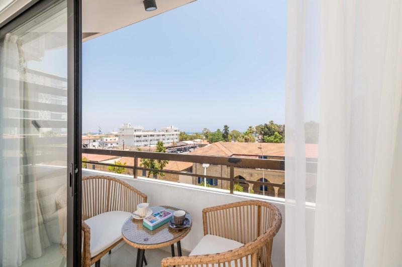 Finikoudes Marina View 202 - image 10