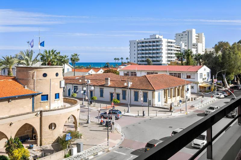 Finikoudes Marina View 202 - image 4