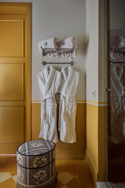 Cristine Bedfor Sevilla Boutique Hotel - image 8