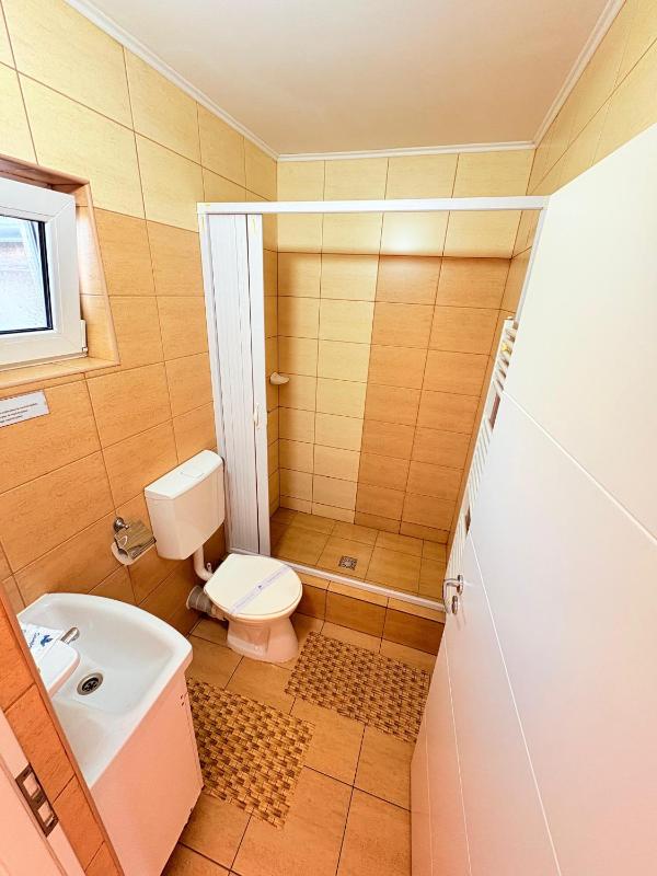 Quadruple Room image 3