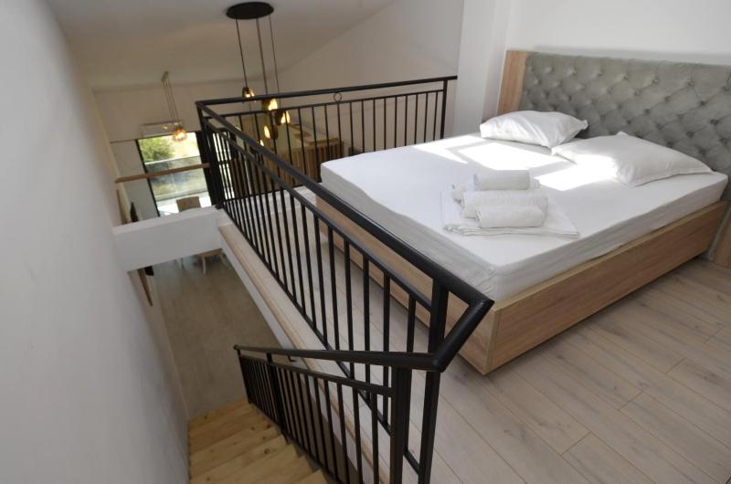 Daren Apartment - image 10