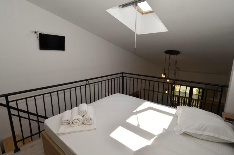 Daren Apartment - image 8