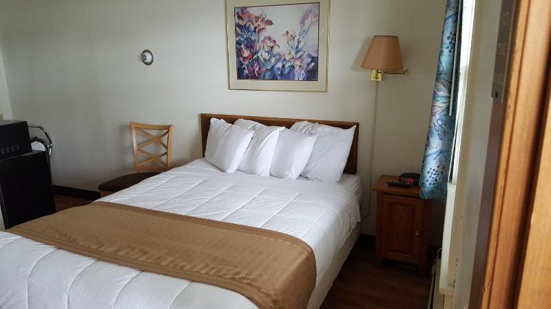 Budget Double Room image 2
