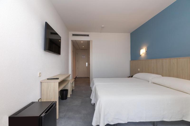 Standard room 4* (2 adults) image 3