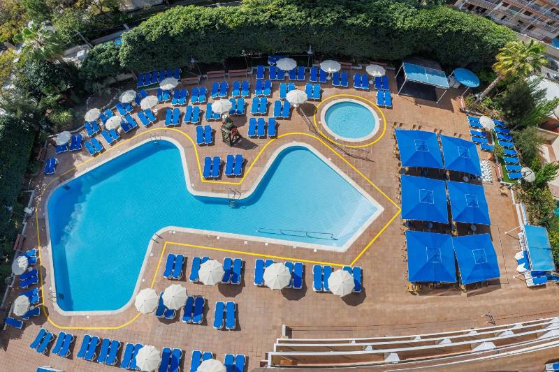 Standard with lateral pool view 4* (2 adults) image 1