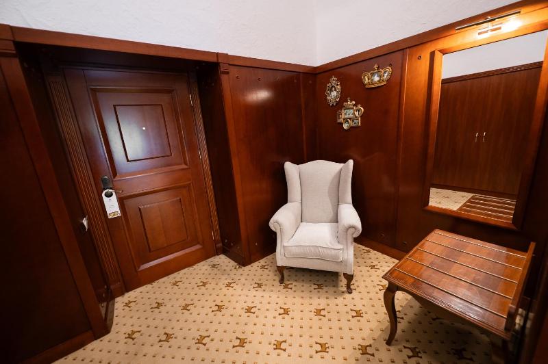 Suite image 2