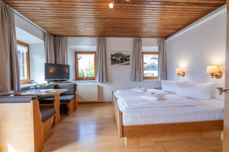 Standard Double Room image 1