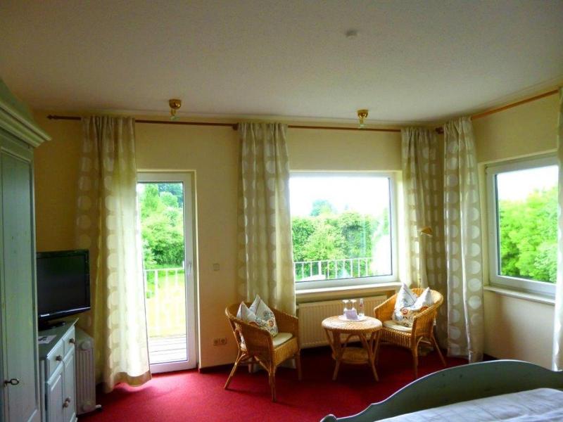Standard Double Room image 2