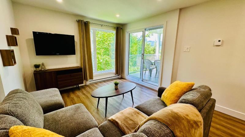 Swimming Pool Spa - Condo Mont Tremblant - image 9