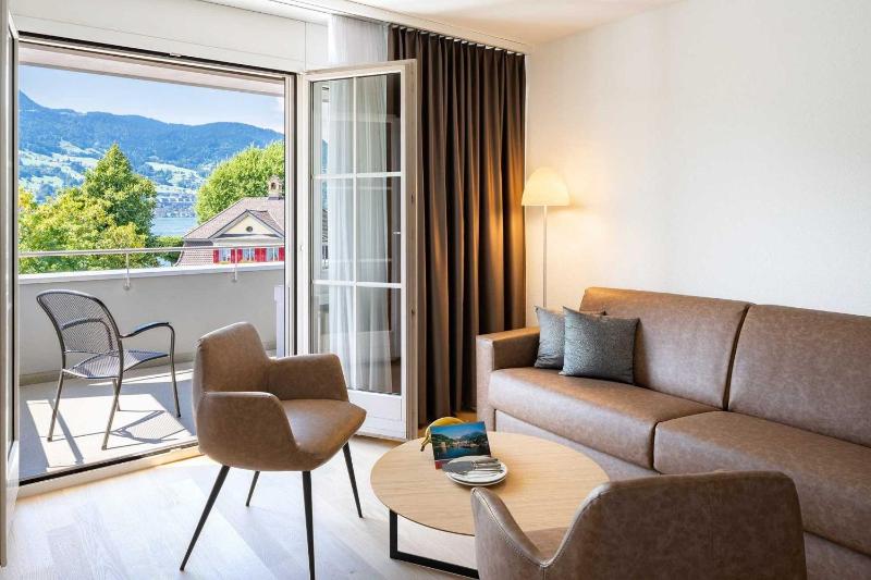 Junior Suite with Balcony image 1