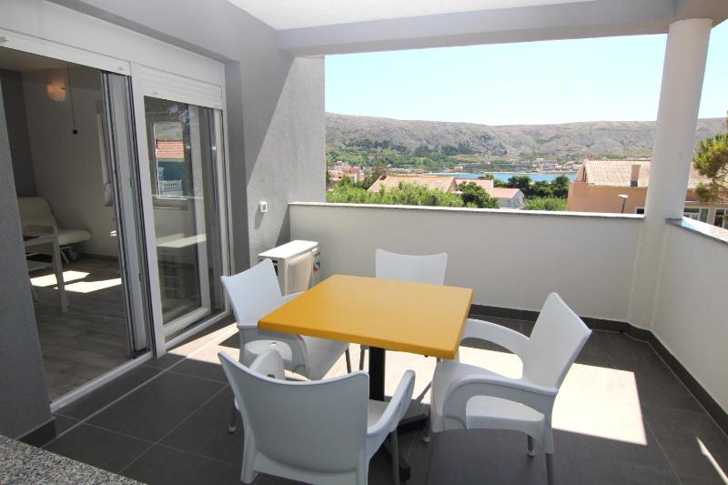 Apartment Villa Franci Pag with heating and open all year - image 11