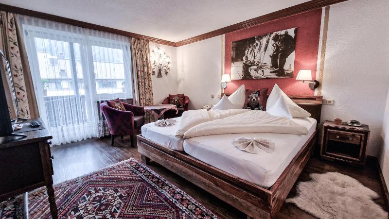 Standard Double Room image 2