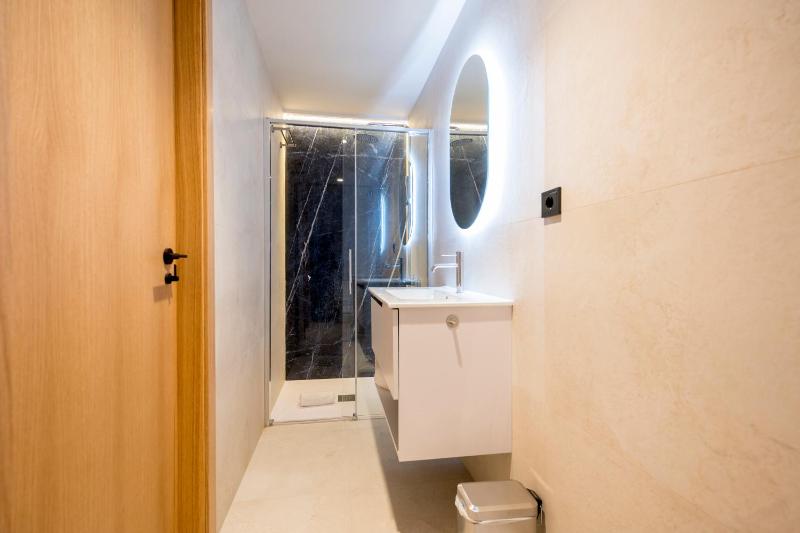 Iconic Suites - image 7