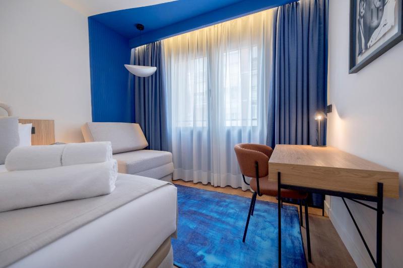 Iconic Suites - image 11