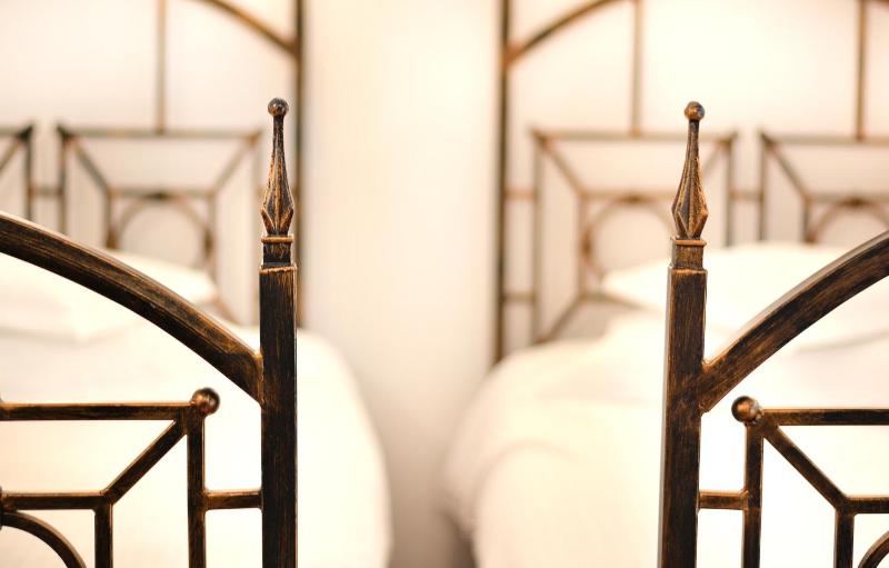 Twin Room image 1
