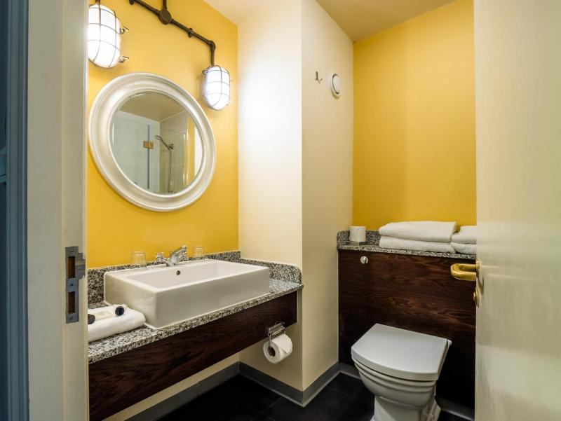 Explorer Room image 1