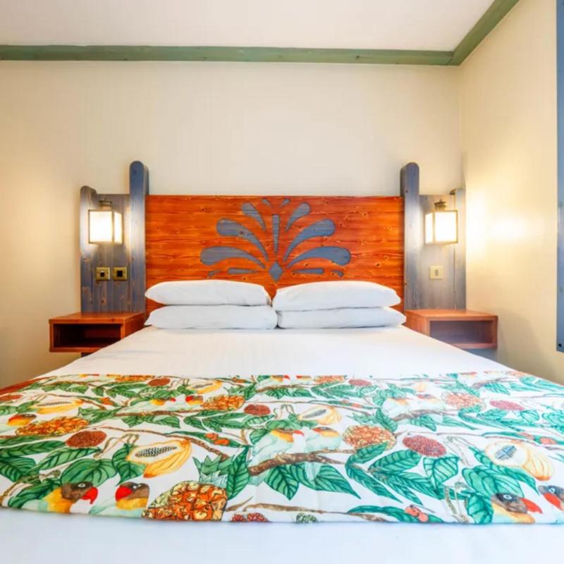 Beachcomber Room image 1