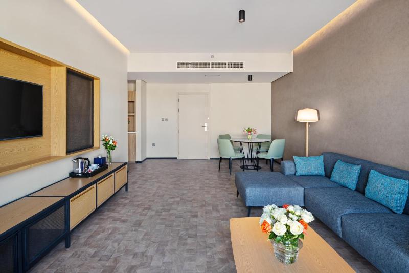 Two-Bedroom Suite image 3