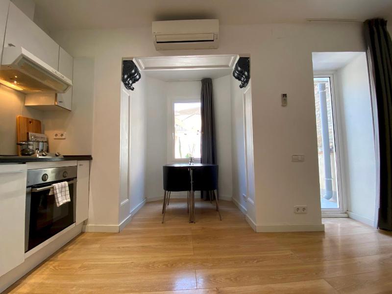 Modern Apt in the Trendiest Neighborhood of BCN - image 14