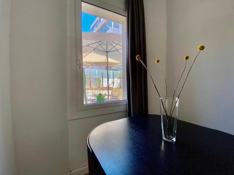 Modern Apt in the Trendiest Neighborhood of BCN - image 7