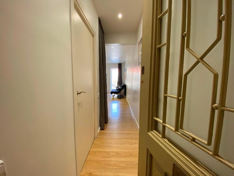 Modern Apt in the Trendiest Neighborhood of BCN - image 2