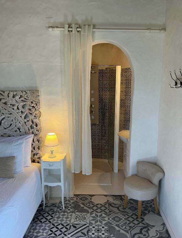 Two Bedroom House image 3
