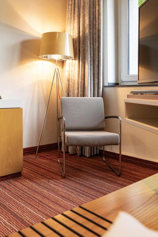 Business Single Room image 1