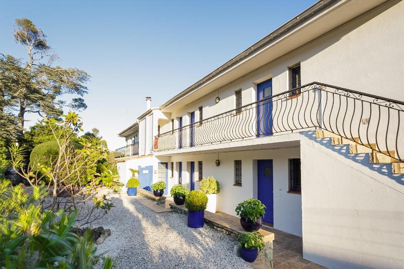 Double Room with Terrace and Garden View image 2