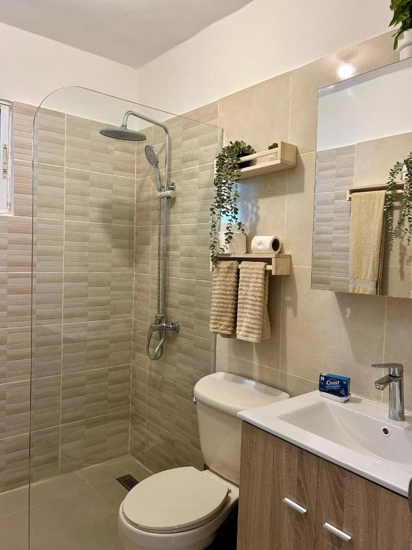Cozy 2 bdr condo with pool area and free WIFI - image 5