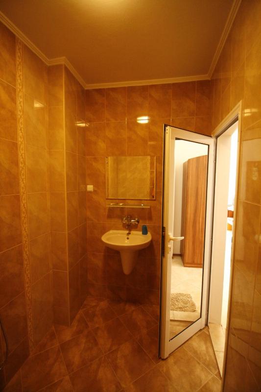 Triple Room with Terrace and Park View image 2
