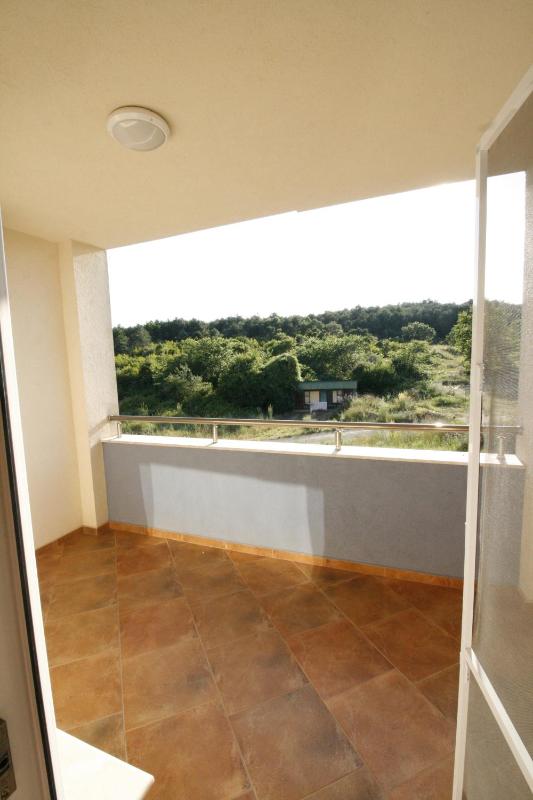 Triple Room with Terrace and Park View image 4