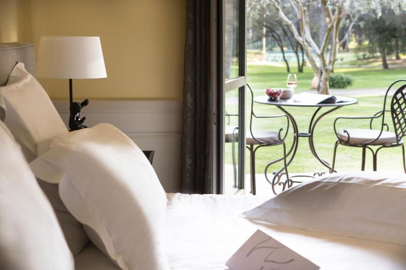 Deluxe Suite image 1