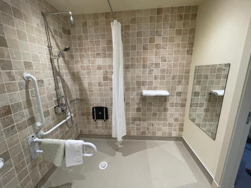 Double or Twin Room - Disability Access image 2