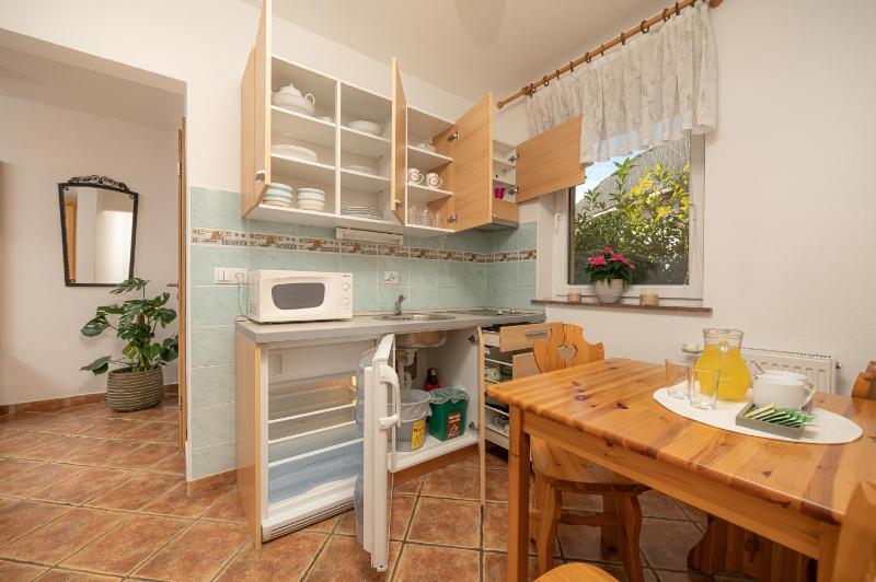 One-Bedroom Apartment with Balcony image 1