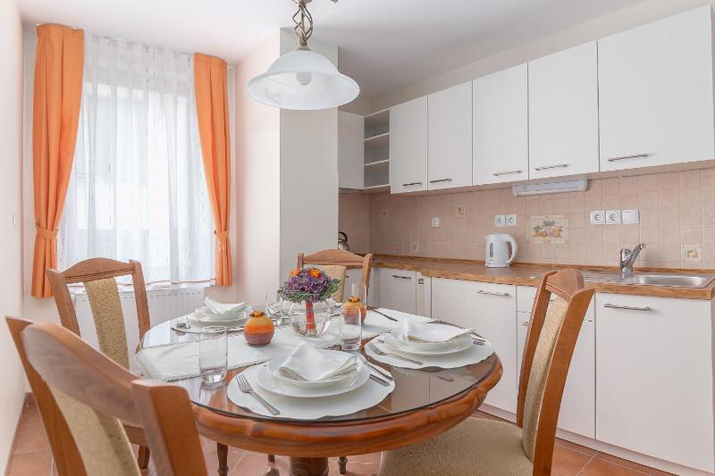 Apartments Ivana with underground garage - image 12