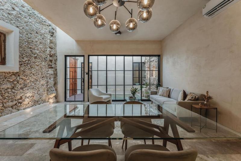 Casa Chomak - Colonial Luxury with a Private Outdoor Pool and Parking in Central Merida - image 10