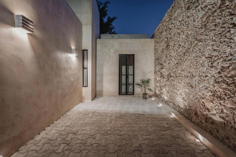 Casa Chomak - Colonial Luxury with a Private Outdoor Pool and Parking in Central Merida - image 5