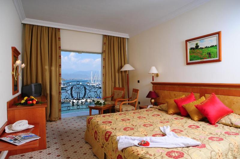 Double Room image 3