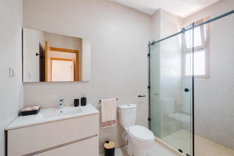 Appartement de charme residence avec piscine WiFi - image 7