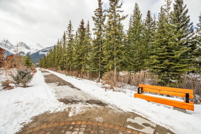 Spring Creek Penthouse by Canadian Rockies Vacation Rentals - image 47