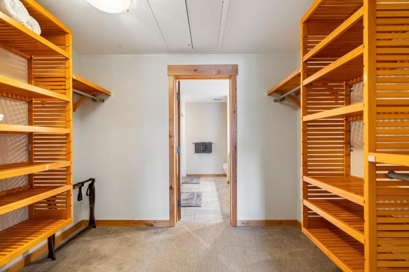 Spring Creek Penthouse by Canadian Rockies Vacation Rentals - image 5