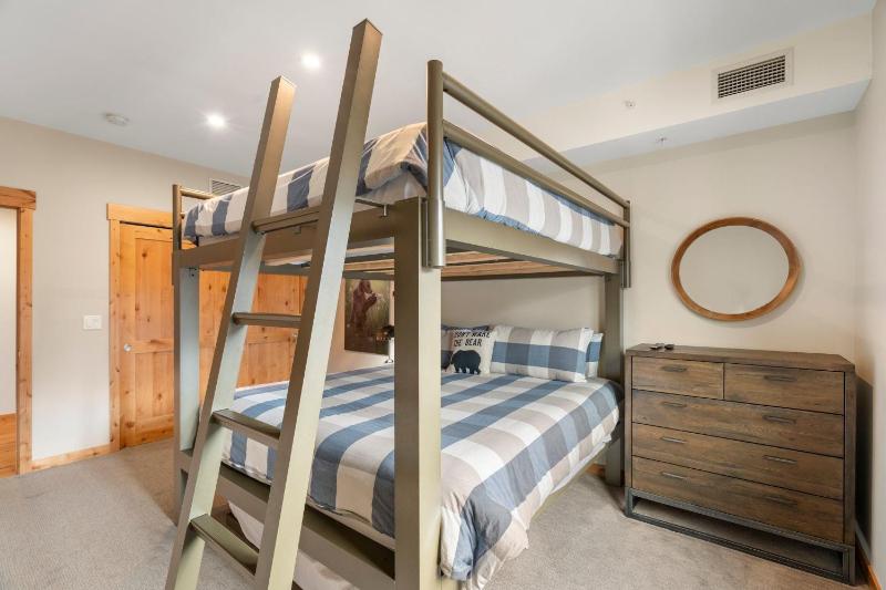 Spring Creek Penthouse by Canadian Rockies Vacation Rentals - image 44