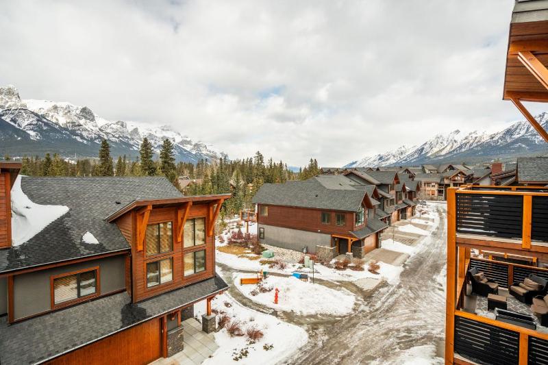 Spring Creek Penthouse by Canadian Rockies Vacation Rentals - image 29