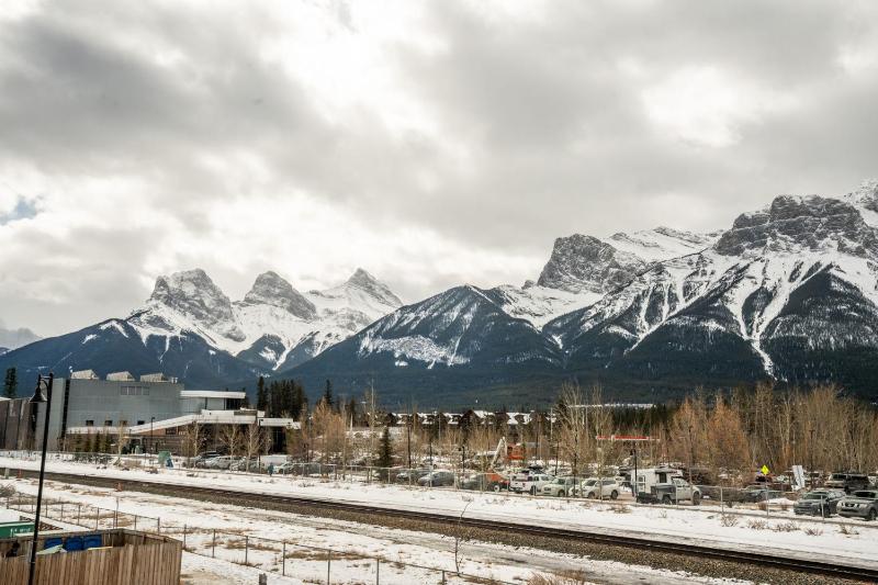 Casa de Luna by Canadian Rockies Vacation Rentals - image 22